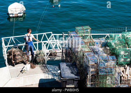 Emballage pêcheur à la pêche au poulpe pièges Banque D'Images