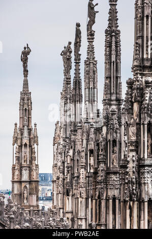 Milan, Italie - 30 Dec 2017 - détails architecturaux magnifiques sur le toit d'Suomo à Milan Banque D'Images