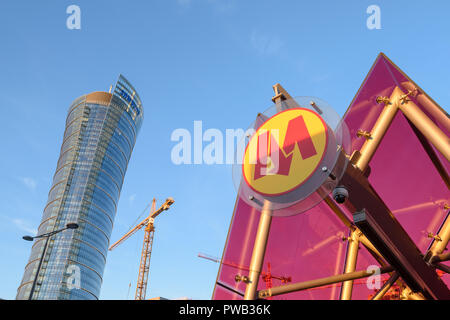 Varsovie, Pologne - 10 Oct 2018 : Varsovie Spire et un chantier de construction, en Pologne. Banque D'Images