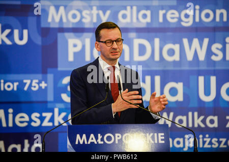 Cracovie, Pologne . 14Th Oct, 2018. Le premier ministre de Pologne, Mateusz Morawiecki parle au cours de la Convention du droit et de la Justice à Cracovie avant les élections locales à Holiday Inn Hotel. Credit : SOPA/Alamy Images Limited Live News Banque D'Images