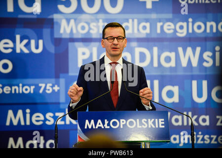 Cracovie, Pologne . 14Th Oct, 2018. Le premier ministre de Pologne, Mateusz Morawiecki parle au cours de la Convention du droit et de la Justice à Cracovie avant les élections locales à Holiday Inn Hotel. Credit : SOPA/Alamy Images Limited Live News Banque D'Images