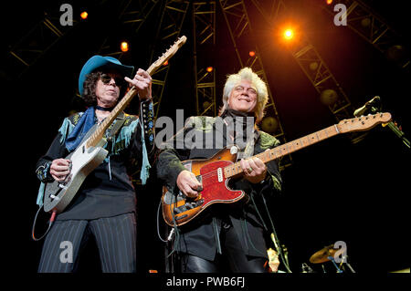 Octobre 12, 2018 - Raleigh, Caroline du Nord), USA - Musicien Marty Stuart et le guitariste KENNY VAUGHAN effectue vivre comme son tour 2018 fait un arrêt à la Credit Union côtière Music Park at Walnut Creek situé à Raleigh Copyright 2018 Jason Moore. Crédit : Jason Moore/ZUMA/Alamy Fil Live News Banque D'Images