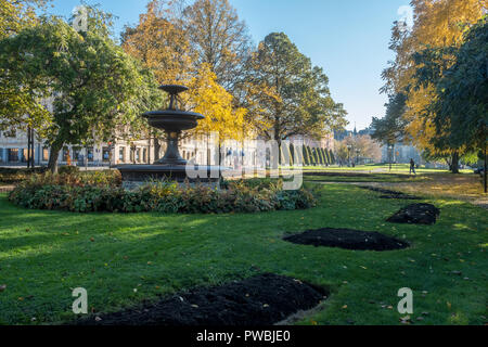 Carl Johan park au cours de l'automne à Norrköping, Suède. Karl Johan a été le premier roi de la famille Bernadotte. Banque D'Images