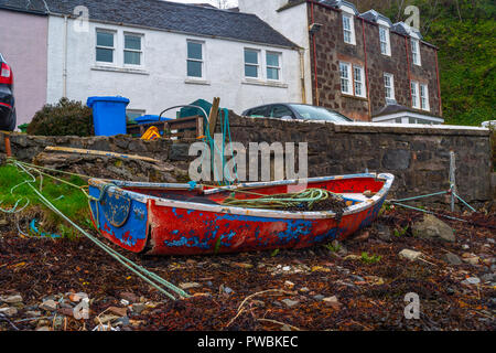 Maisons colorées du vieux port de Portree, Isle of Skye, Scotland, United Kingdom Banque D'Images