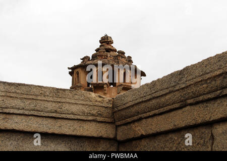 Les ruines autour de l'enceinte Royale, Lotus Mahal, Elephant stables à Hampi. Prises en Inde, août 2018. Banque D'Images