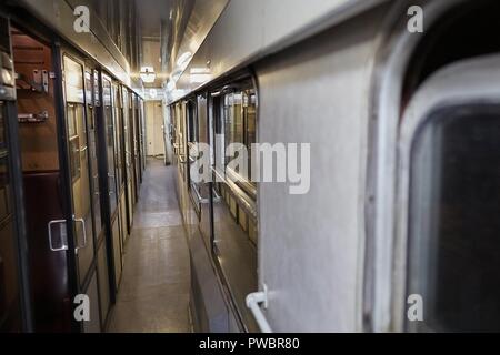 Ancien de l'intérieur des trains de voyageurs Banque D'Images