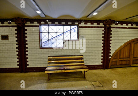 La station de métro Opera, Budapest, Hongrie Banque D'Images