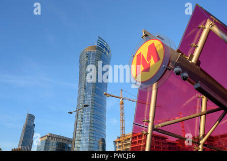 Varsovie, Pologne - 10 Oct 2018 : Varsovie Spire et un chantier de construction, en Pologne. Banque D'Images