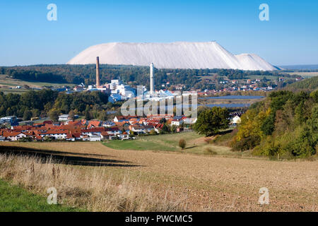 L'usine de potasse et d'une décharge publique de la société K +S Kali GmbH, usine de Werra, emplacement Unterbreizbach, Thuringe, Allemagne, 14.10.2018 Banque D'Images