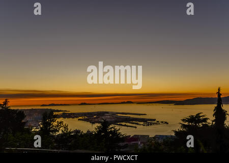 Vigo/Espagne - 05/10/18 - Coucher de soleil à partir de O Castro à Vigo Banque D'Images