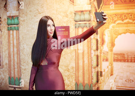 La figure de cire de la réalité TV américaine star, actrice et modèle de Kim Kardashian au musée Madame Tussauds, Delhi Banque D'Images