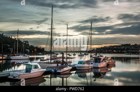 Crosshaven, Cork, Irlande. 13 Septembre, 2016. Les bateaux de plaisance amarrés à la marina tôt le matin à Crosshaven, co Cork, Irlande. Banque D'Images