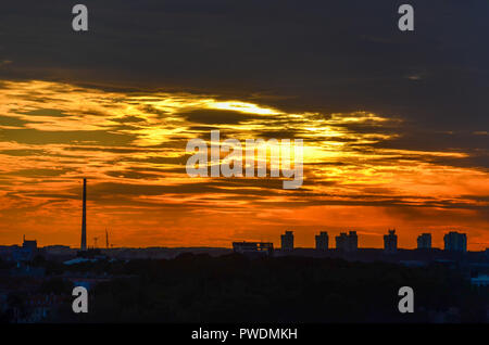 Vue panoramique de Vilnius, en Lituanie, au coucher du soleil Banque D'Images