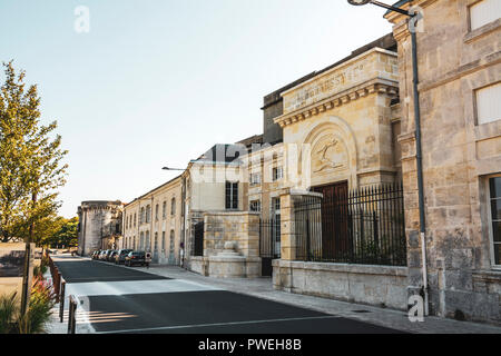 Entrée de maison Hennessy sur rives de la Charente, Cognac, Charente, Nouvelle-Aquitaine ville, France Banque D'Images