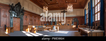 600 d'audience au Palais de justice de Nuremberg, en Allemagne. Emplacement du procès de Nuremberg de criminels de guerre nazis dont Rudolf Hess. Banque D'Images