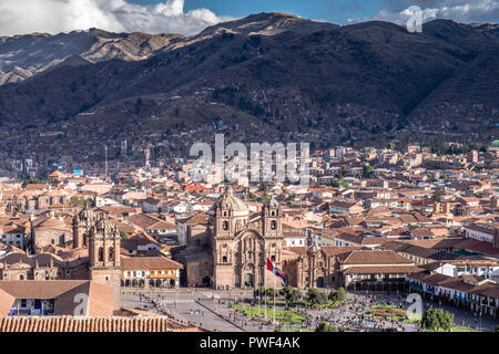 PLAZA DE ARMAS ET DU PAYSAGE environnant - Cusco - Pérou Banque D'Images