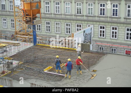 Wien, des Wohnbaus Beatrixgasse Baustelle, Betonieren Geschoßdecke von 11 Banque D'Images