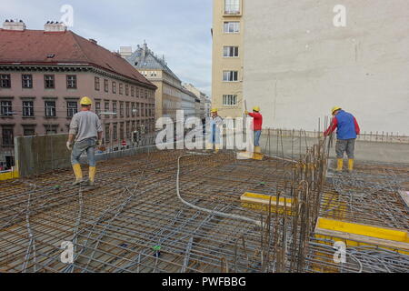 Wien, des Wohnbaus Beatrixgasse Baustelle, Betonieren Geschoßdecke von 11 Banque D'Images