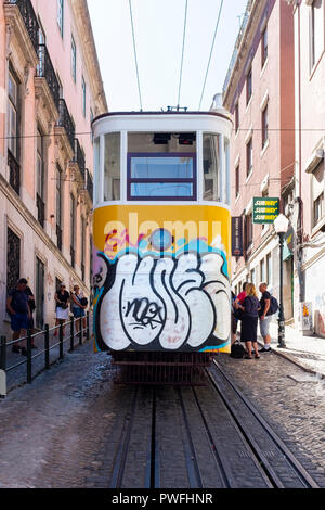 Ascensor da Glória, Lisbonne, Portugal Banque D'Images