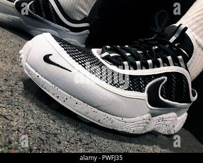 Chaussures de sport Nike et des formateurs. Banque D'Images