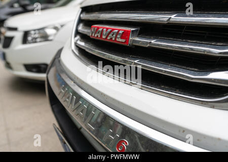 13 octobre 2018, Wuhan Chine : la marque de voiture chinoise modèle Haval H6 dans la rue en Chine Banque D'Images