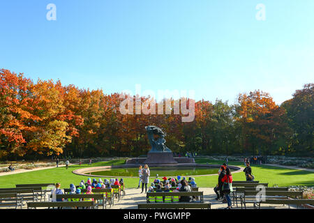 Pologne : l'automne coloré à Royal de Lazienki Park Banque D'Images