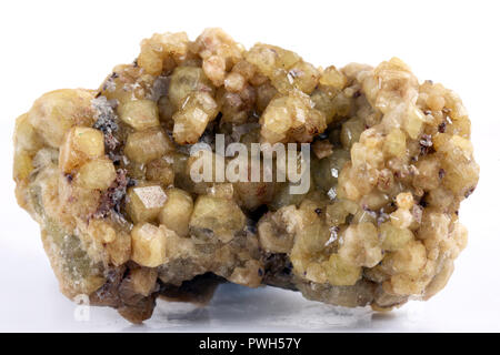 La prise de vue macro des eaux minérales naturelles rock specimen - matières premières les cristaux de grenat spessartine gemstone Banque D'Images