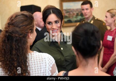 La Duchesse de Sussex participe à une réception organisée par le gouverneur général à l'Admiralty House de Sydney sur le premier jour de la visite du couple royal à l'Australie. Banque D'Images