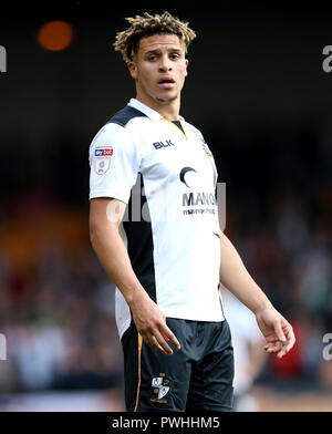 Port Vale's Theo Vassell pendant le ciel Deux Ligue Pari match à Vale Park, Stoke. Banque D'Images