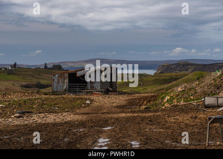 Une cabine métallique en milieu rural sont en Uig Ile de Skye Scotland, UK Banque D'Images