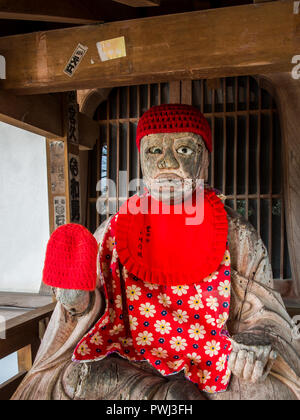 Binzuru sonja, dieu japonais de la guérison, Kanjizaiji 40 temple, temple 88 Shikoku pèlerinage, Ehime, Shikoku, Japon Banque D'Images