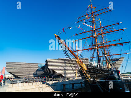 Avis de nouvelle V&A Museum of Design et navire RRS Discovery à Dundee, Écosse, Tayside. L'architecte Kengo Kuma & Associates Banque D'Images