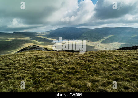 Le Rhinog Llethr les montagnes et Y de Llangefni, Gwynedd, au nord du Pays de Galles au Royaume-Uni. Banque D'Images