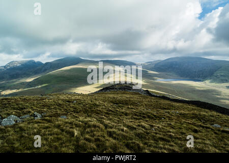 Le Rhinog Llethr les montagnes et Y de Llangefni, Gwynedd, au nord du Pays de Galles au Royaume-Uni. Banque D'Images