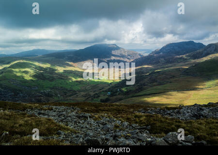 Le Rhinog Llethr les montagnes et Y de Llangefni, Gwynedd, au nord du Pays de Galles au Royaume-Uni. Banque D'Images