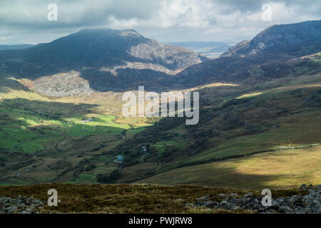 Le Rhinog Llethr les montagnes et Y de Llangefni, Gwynedd, au nord du Pays de Galles au Royaume-Uni. Banque D'Images