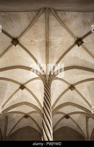 La Llotja voûte gothique intérieur à Palma de Majorque, îles Baléares, Espagne Banque D'Images