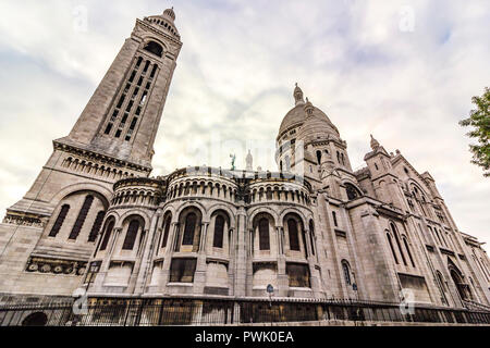 Basilique du Sacré Coeur - Montmartre la basilique du Sacré-Cœur de Paris est généralement appelé le sacré Cœur est le deuxième plus visité monum Banque D'Images