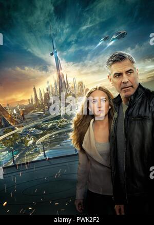 Titre original : Tomorrowland. Titre en anglais : Tomorrowland. Année : 2015. Réalisateur : Brad Bird. Stars : GEORGE CLOONEY ; BRITT ROBERTSON. Credit : WALT DISNEY PICTURES / Album Banque D'Images