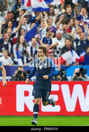 Paris, France. 16 octobre, 2018. Antoine GRIEZMANN, FRA 7 shoot but pour 1-1 Manuel NEUER, DFB 1 gardien de but, ils applaudissent, joie, émotions, célébrer, rire, ils applaudissent, se réjouir, de déchirer les bras, serrant le poing, de célébrer la fête, FRANCE - ALLEMAGNE Football Ligue des Nations Unies, de la saison 2018/2019, 16 octobre 2018 Paris, France. © Peter Schatz / Alamy Live News Banque D'Images