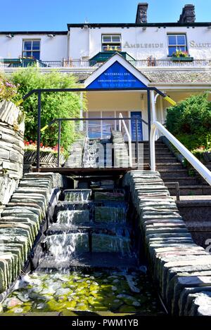 Ambleside Salutation health club and spa cascade, Lake District, Cumbria, England, UK Banque D'Images