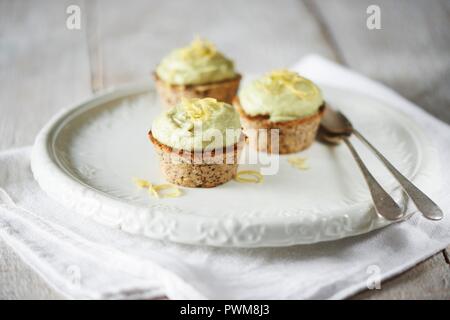 Cupcakes au citron et pavot Banque D'Images