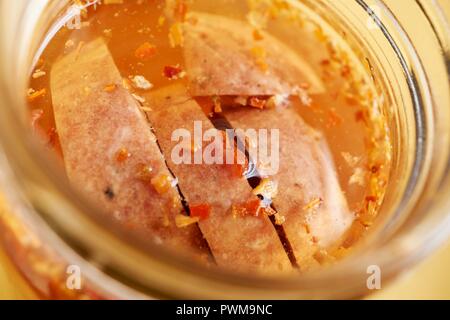 Mariné, saucisse fumée (une spécialité de la Pennsylvania Dutch Country, USA) Banque D'Images