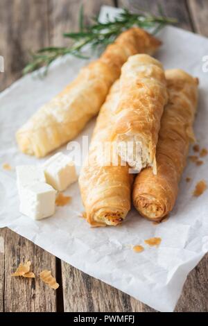 Börek rempli de fromage de brebis Banque D'Images