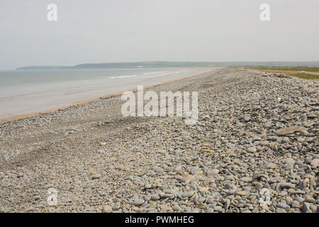 Plage de galets de grandes pierres, Westward Ho !, North Devon, Angleterre Banque D'Images