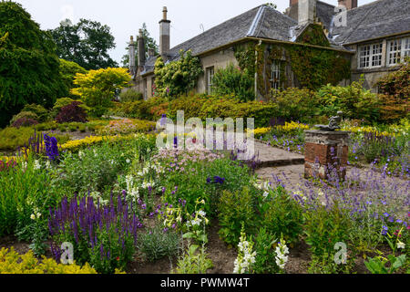 Geilston jardin près de la rivière Clyde près de Cardross, Argyll and Bute, Ecosse Banque D'Images