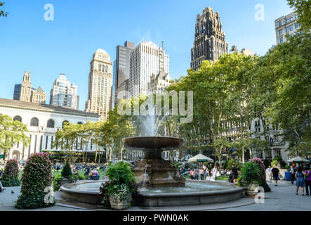 La fontaine à Bryant Park, New York, Manhattan Banque D'Images