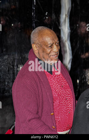 NEW YORK, NY - 06 novembre : Bill Cosby assiste à la 7e édition de 'Stand Up pour l'événement des héros au Madison Square Garden le 6 novembre 2013 à New York : Banque D'Images