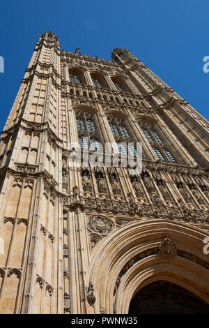 Londres / Grande-bretagne - 27 juin 2018 : Tour de Londres le Parlement Banque D'Images