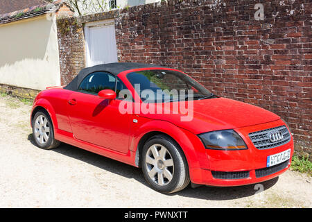 Audi TT voiture sport décapotable, Bere Regis, dans le Dorset, Angleterre, Royaume-Uni Banque D'Images